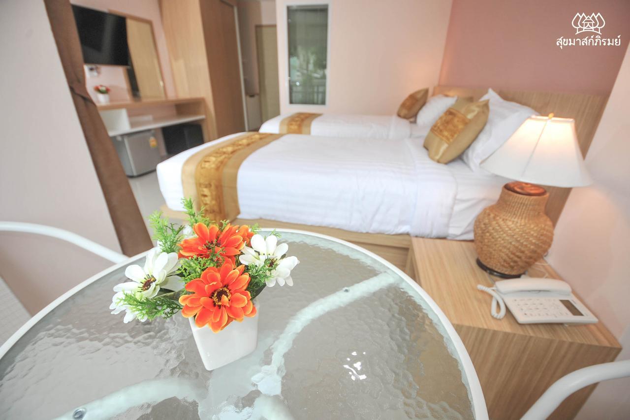 Sukkhamas Pirom Hotel Nakhonratcsaszima Kültér fotó