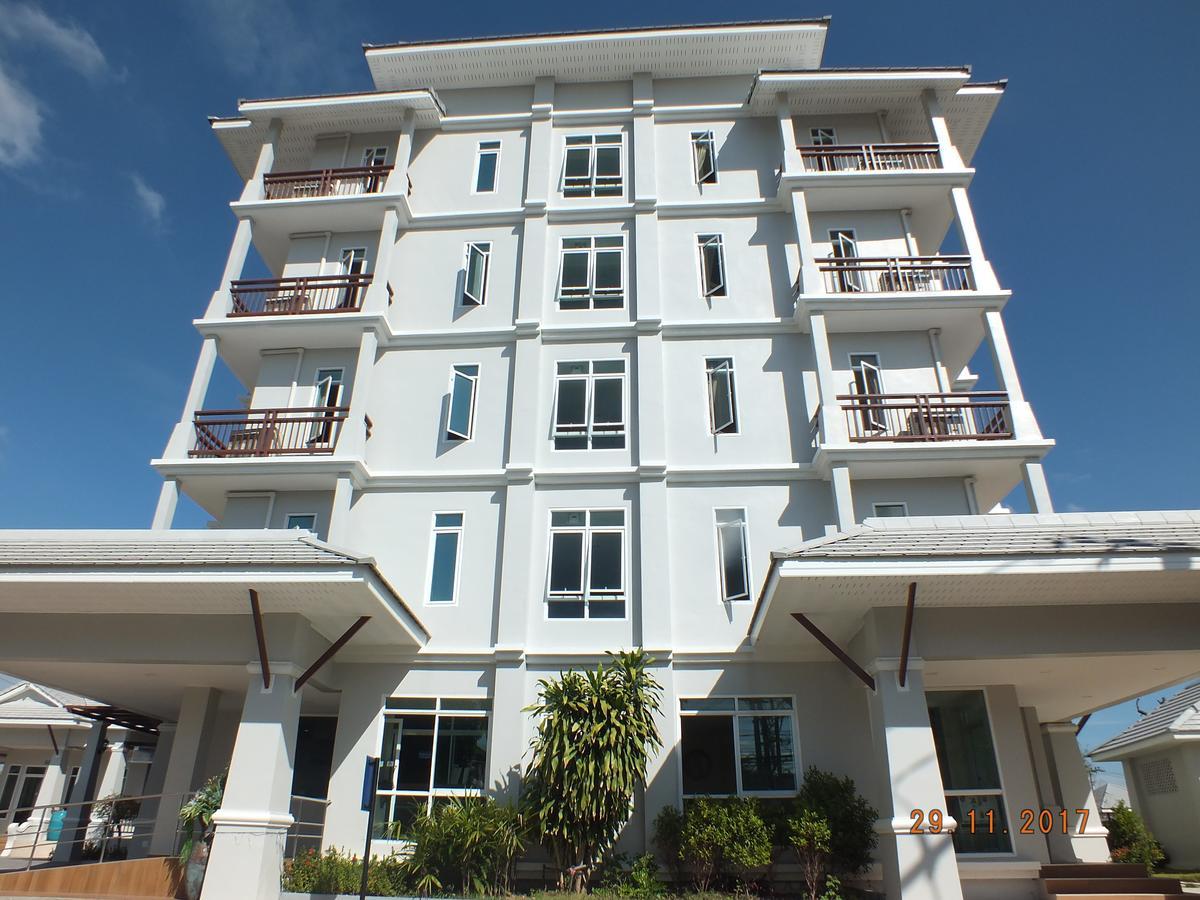 Sukkhamas Pirom Hotel Nakhonratcsaszima Kültér fotó